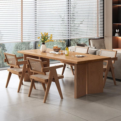 Ensemble de table en bois massif élégant et durable