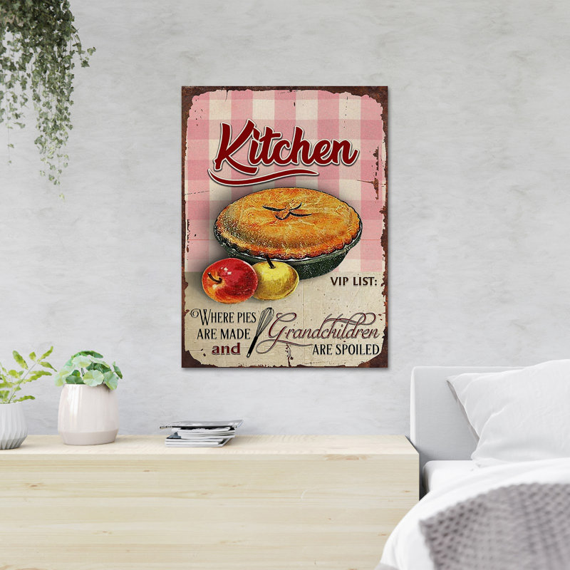 «A Pie Apple Cake - Kitchen Where Pies Are Made And Grandchildren Are Spoilé», reproduction d'art graphique sur toile tendue