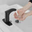 Robinet de salle de bain à trou unique sans contact avec bonde-70893791