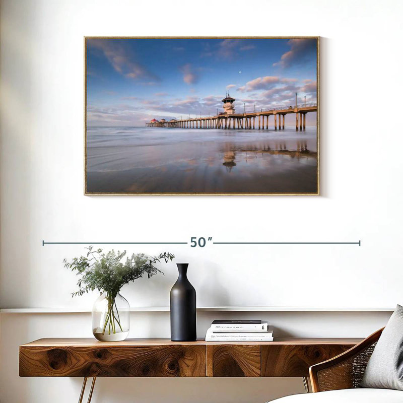 Coastal Huntington Pier, Cadre flottant en bois naturel, 37 po x 25 po