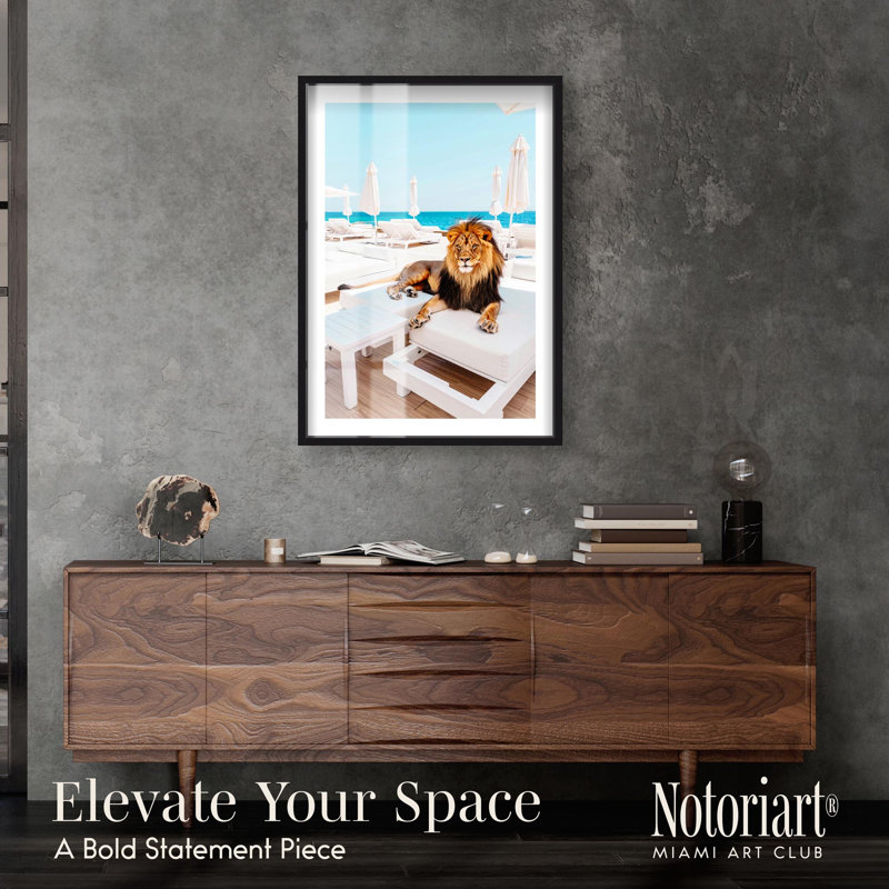 Coastal King Shadowbox Print par Notoriart, H 37 po x l 25 po, Noir
