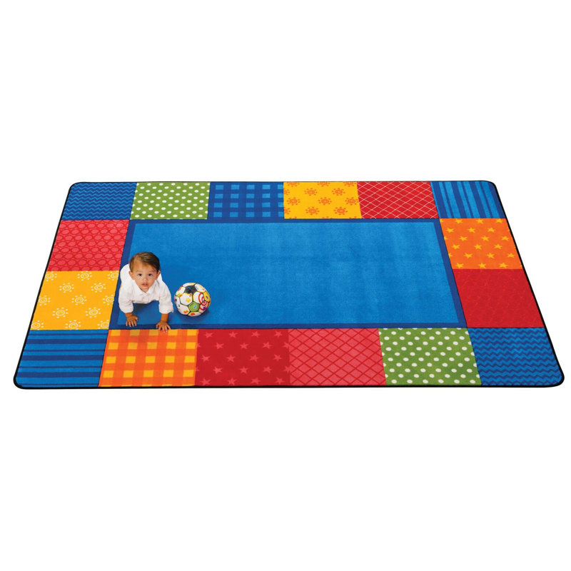 Tapis bleu / rouge touffeté à motif patchwork Kidsoft ™, Rectangle 4 pi x 6 pi