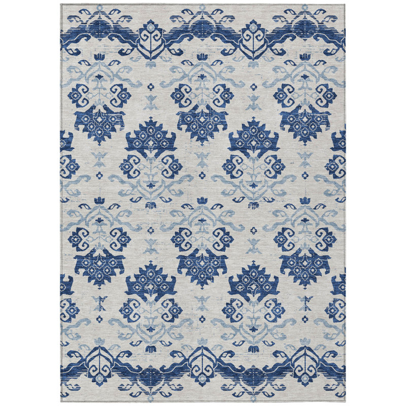 Tapis d'intérieur / extérieur lavable bleu marine beige et bleu denim HomeRoots 5 pi x 8 pi