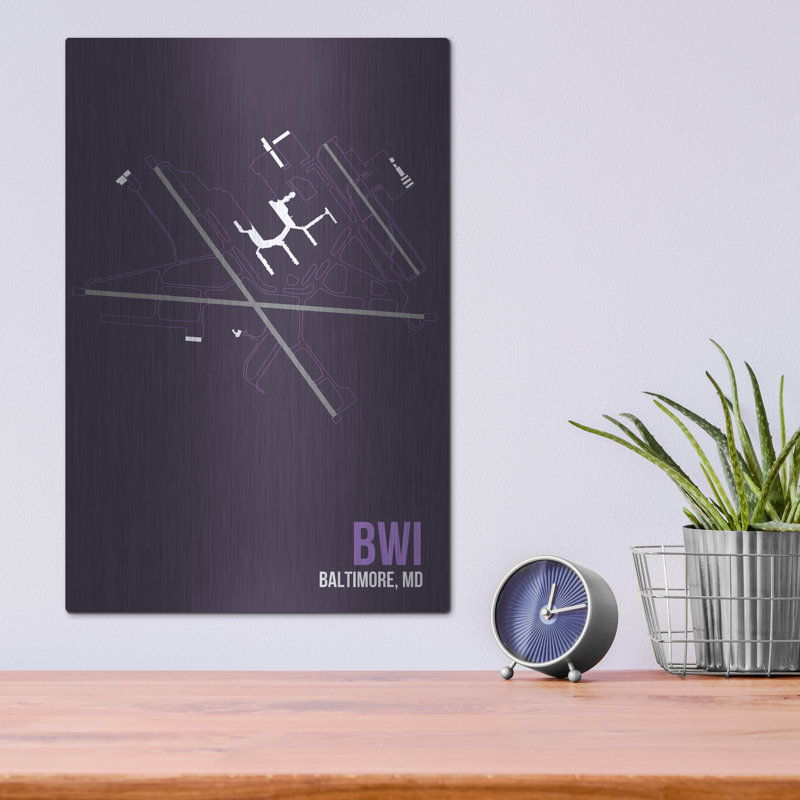 "BWI" par O8 à gauche, H 16 po x l 12 po