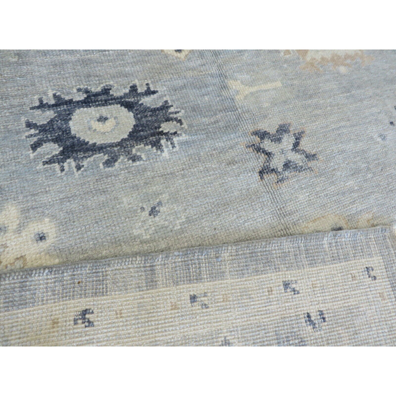 Tapis décoratif en laine de conception unique en laine noué à la main gris/crème 6 pi 4 po x 8 pi 6 po Corentin