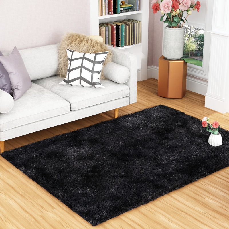 Tapis noir, Rectangle 6 pi 6 po x 10 pi