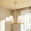 Lustre classique / traditionnel à 6 lumières avec abat-jours en lin Agathon Agathon-927097628