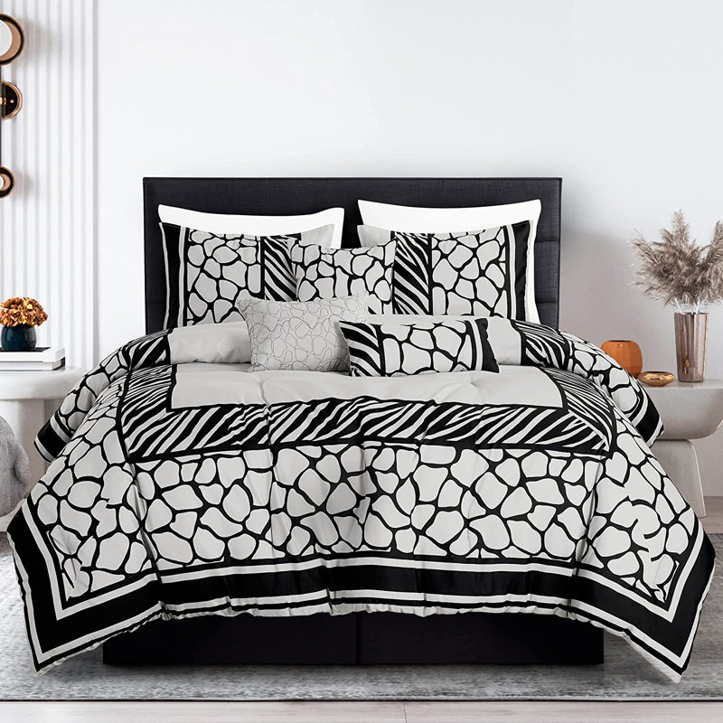 7-Piece Zebra Giraffe Animal Printed Bedding Comforter Set, Queen Comforter + 2 Standard Throw Pillows