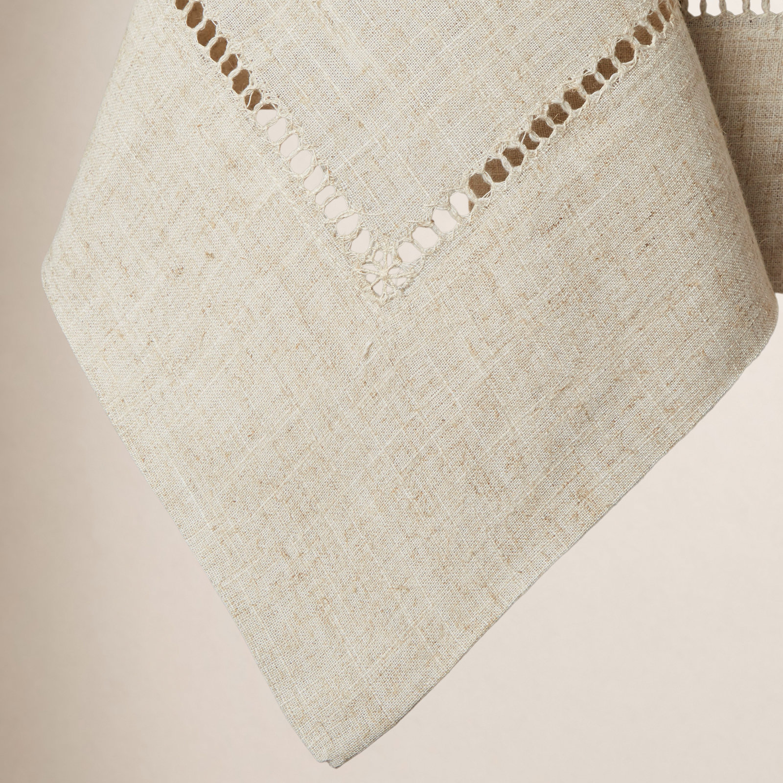 Cowen Tablecloth, 140" x 65"