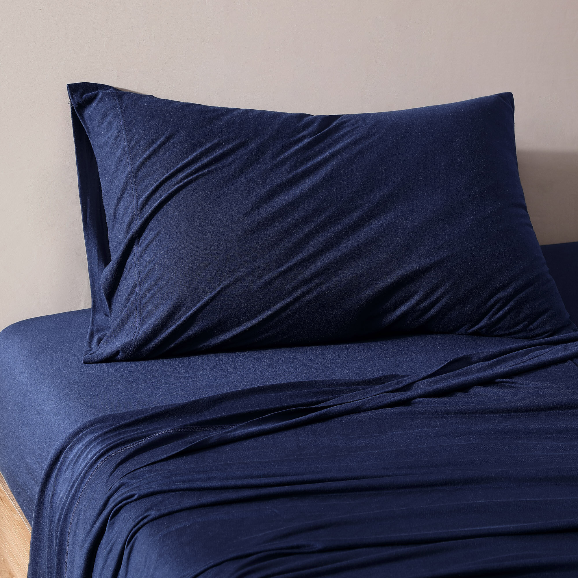 https://assets.wfcdn.com/im/48880813/compr-r85/1476/147665532/fransen-tencel-jersey-knit-sheet-set.jpg