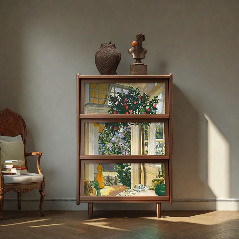 Armoire de rangement à trois portes en noyer