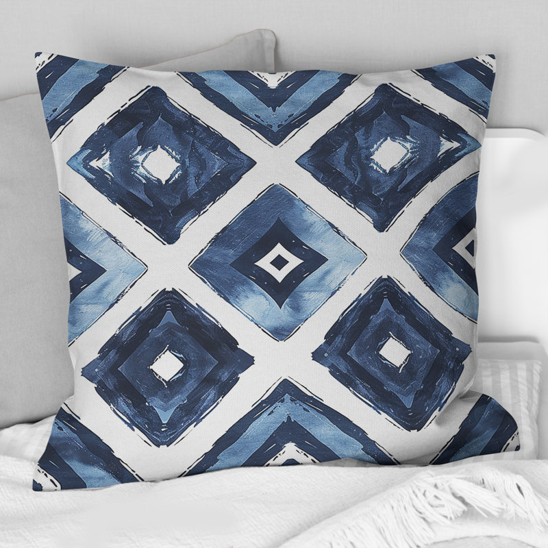 Coussin décoratif bleu marine à motif de losanges II, H 16 po x l 16 po
