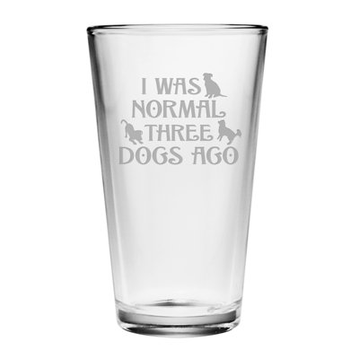 Il y a trois chiens. verre à pinte 16 oz.