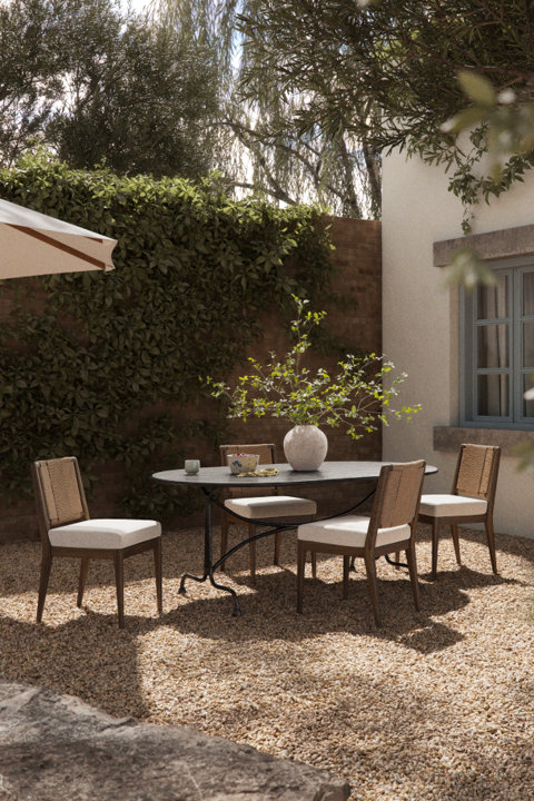Outdoor Dining Tables