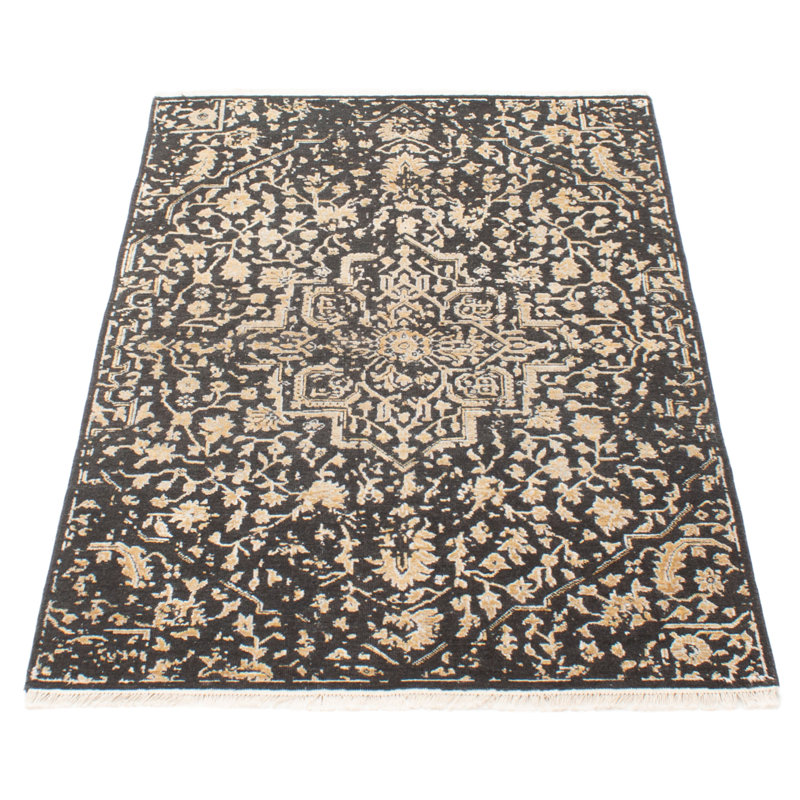 Tapis noir Heritage 4 pi 0 po x 5 pi 9 po