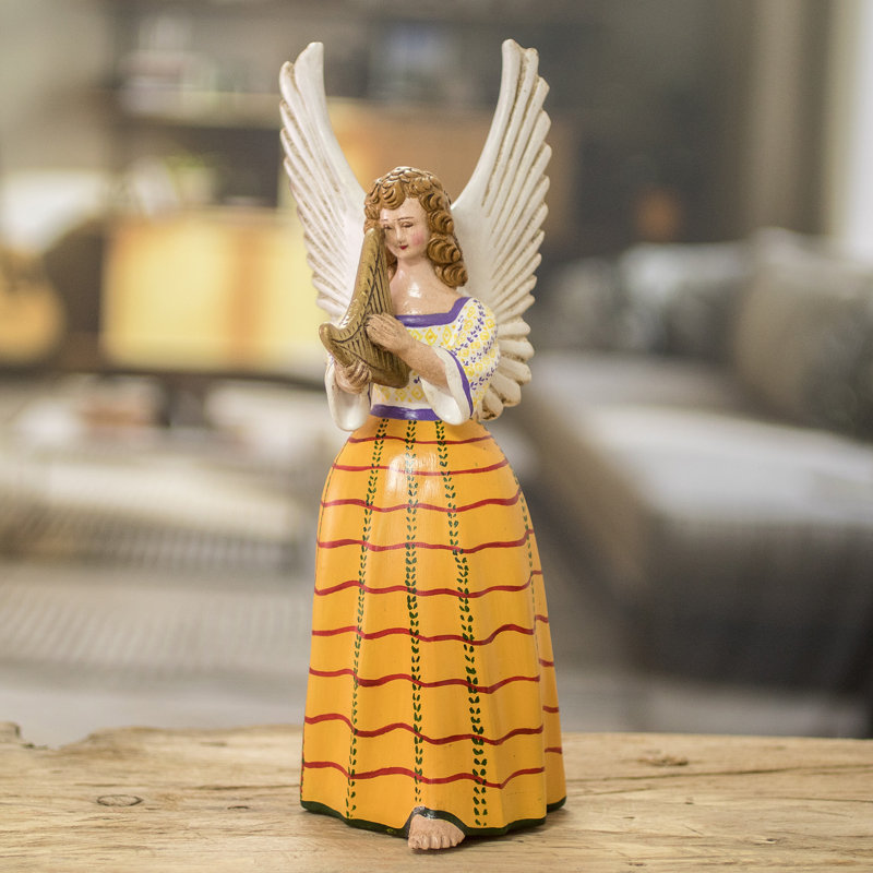 Figurines & Sculptures