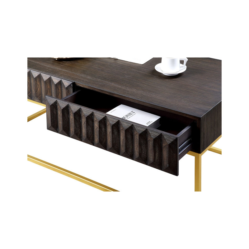 Table d'appoint contemporaine en noyer massif avec tiroir dissimulé doré, dimensions : 48 cm (L) x 42,5 cm (P) x 61 cm (H)