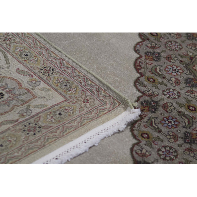 Tapis ivoire et ivoire noué à la main de haute qualité