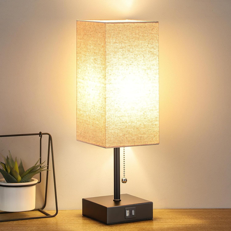Reeya Metal USB Table Lamp, White