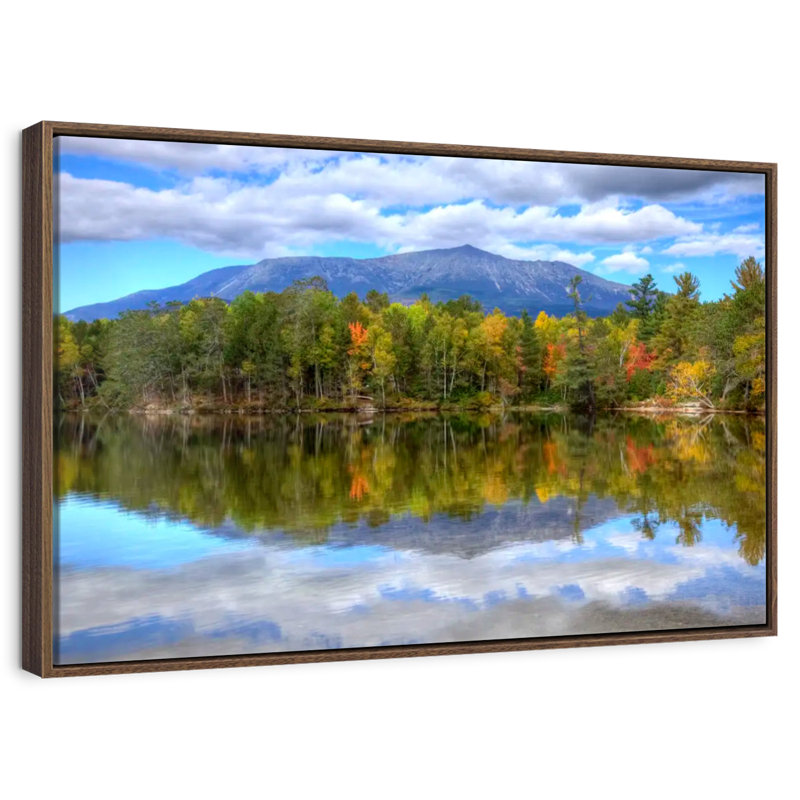 Paysage du mont Katahdin, Cadre flottant noyer, 31 po x 21 po