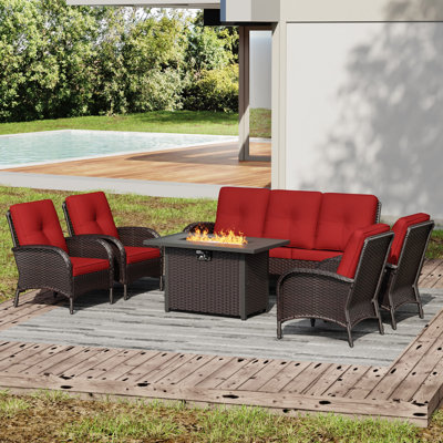 Ensemble de table de foyer d'extérieur en osier pour 7 personnes avec canapé 3 places, 4 chaises et coussin rouge