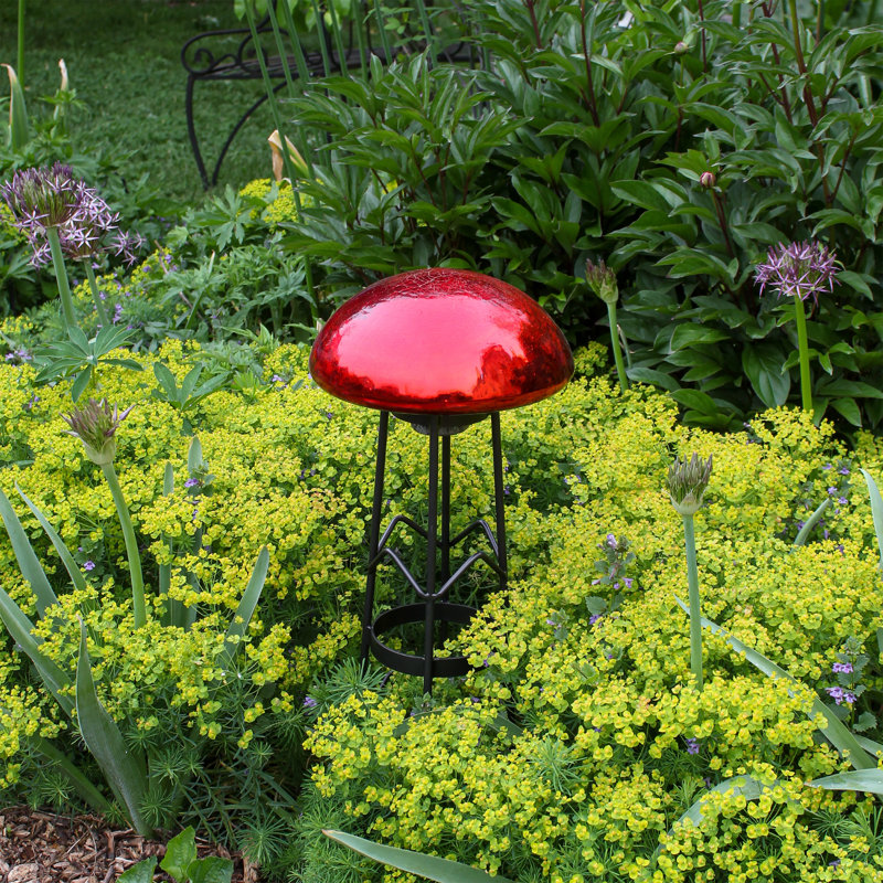 Madore Garden Art, Red