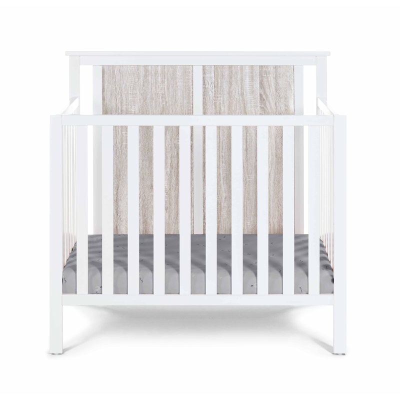 Lit de bébé Connelly Mini avec sur-matelas blanc / gris Rockport, White/Grey