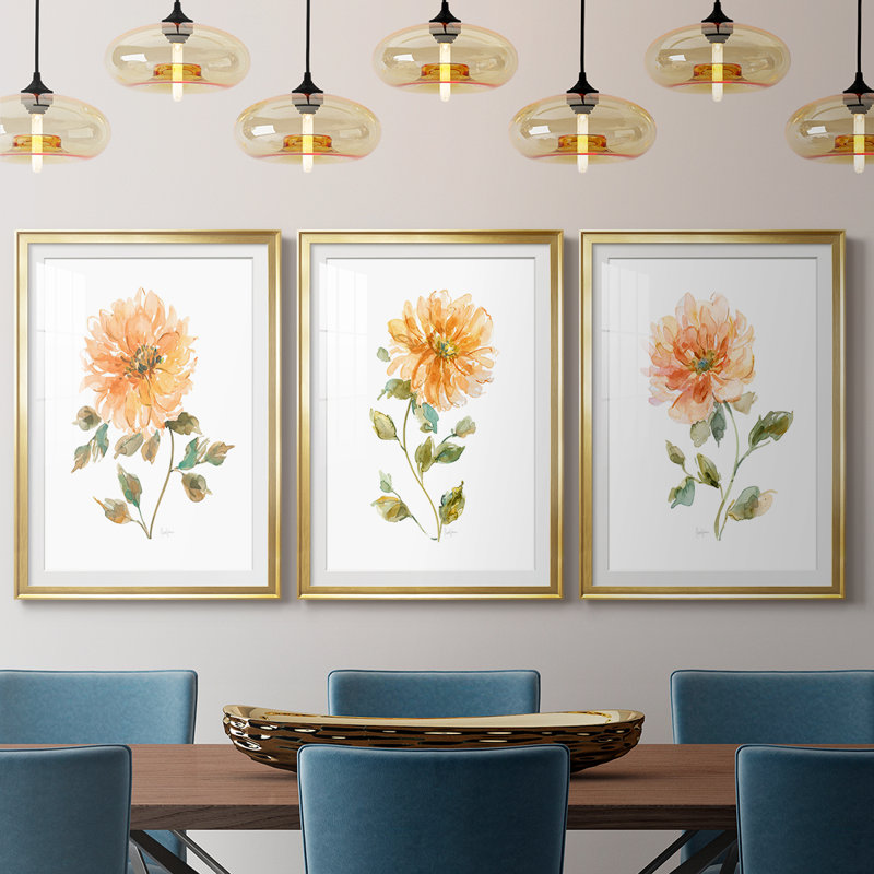 Bright Botanical I - reproduction sur mesure encadrée de qualité supérieure - 3 pièces, 30" H x 63" W, Doré