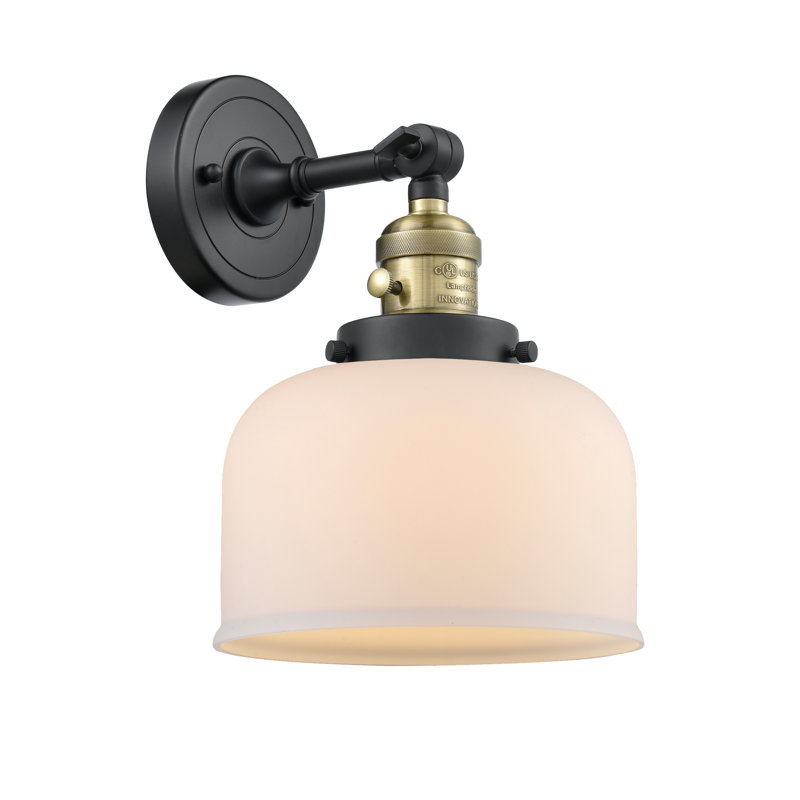 Applique murale 1 lumière 8 po Bell, Boîtier blanc mat, Laiton antique noir, Ampoule non incluse