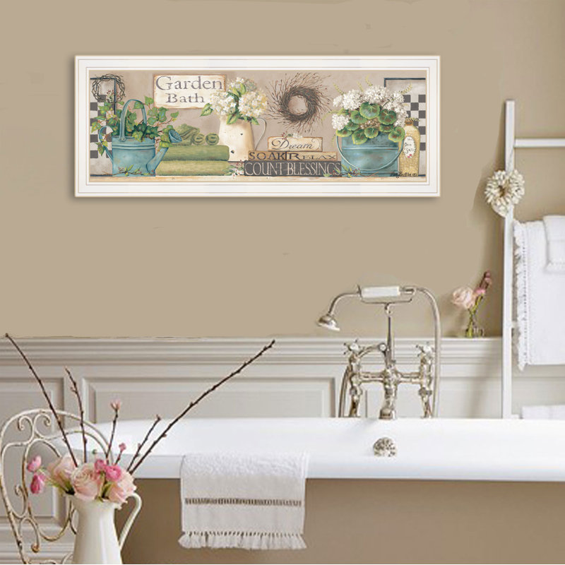 "Garden Bath", art mural encadré pour salon, impression murale par Pam Britton, Cadre blanc