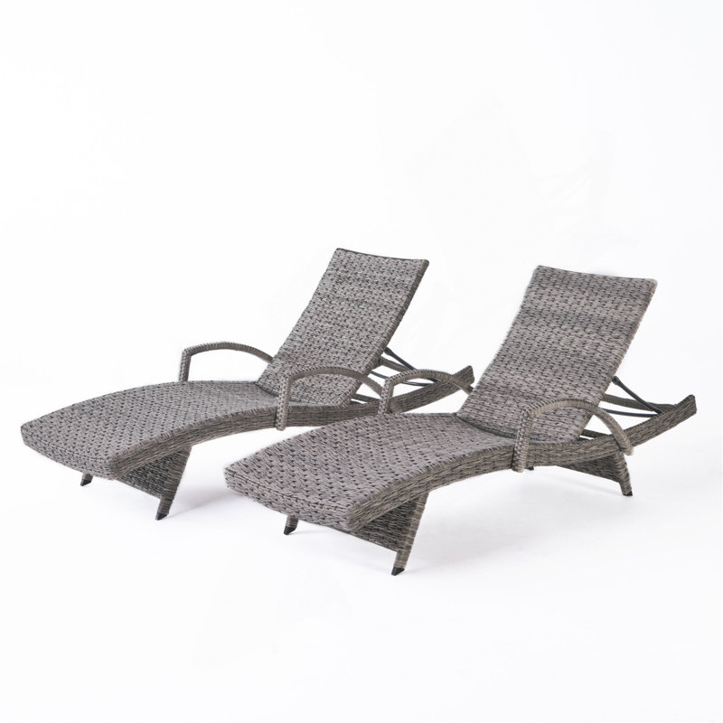 Chaise longue en osier crème