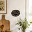 Putuo Decor Stay Weird Décoration murale gothique, plaque murale vintage en résine 3D avec roses en relief