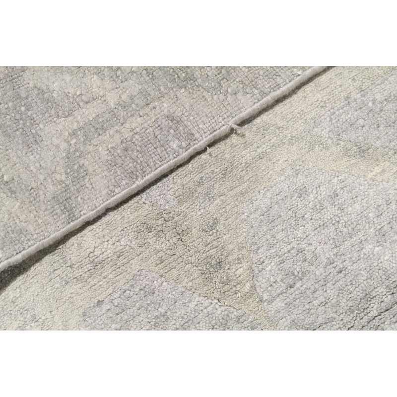 Hand-Knotted High-Quality Gray Area Rug