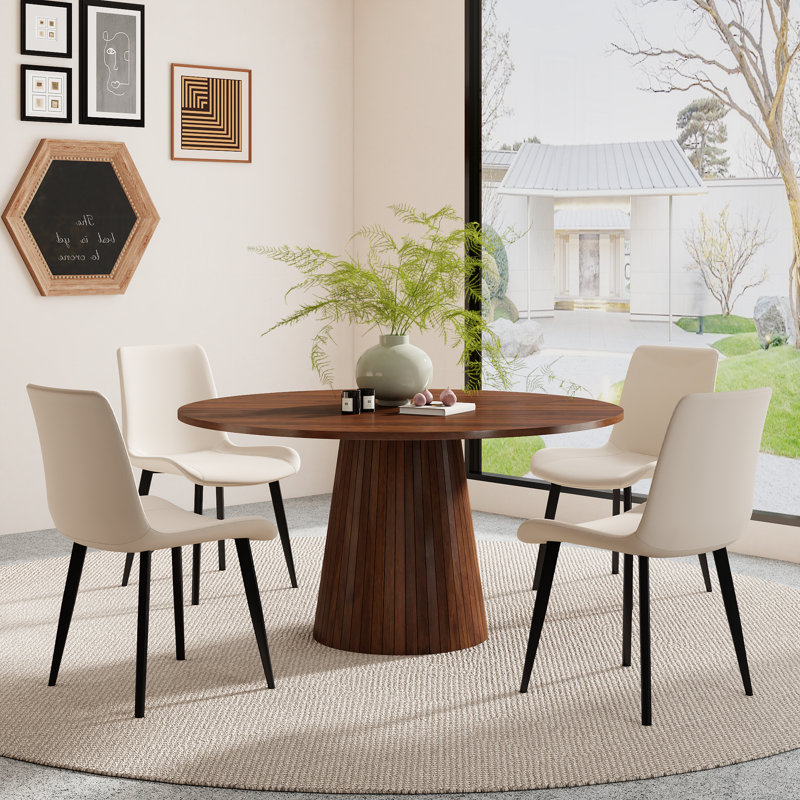 Ensemble de table de salle à manger Fultz, Ensemble de cinq pièces : table, quatre chaises, Noyer, Beige