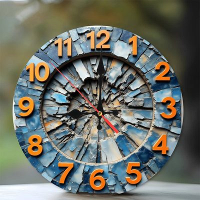 Alien Clock Design