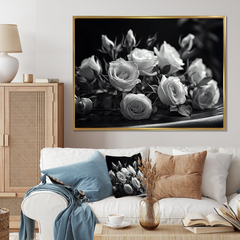 Jardin gris des roses III Jardin gris des roses III, H 34 po x l 44 po x P 1,5 po, Cadre flottant doré