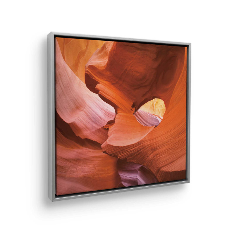 Sculpted by Time v1, impression, H 12,75 po x l 12,75 po x P 1,75 po, Cadre flottant en chrome poli