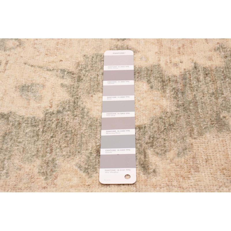 Tapis gris unique de 2 pi 6 po x 9 pi 9 po Englevale