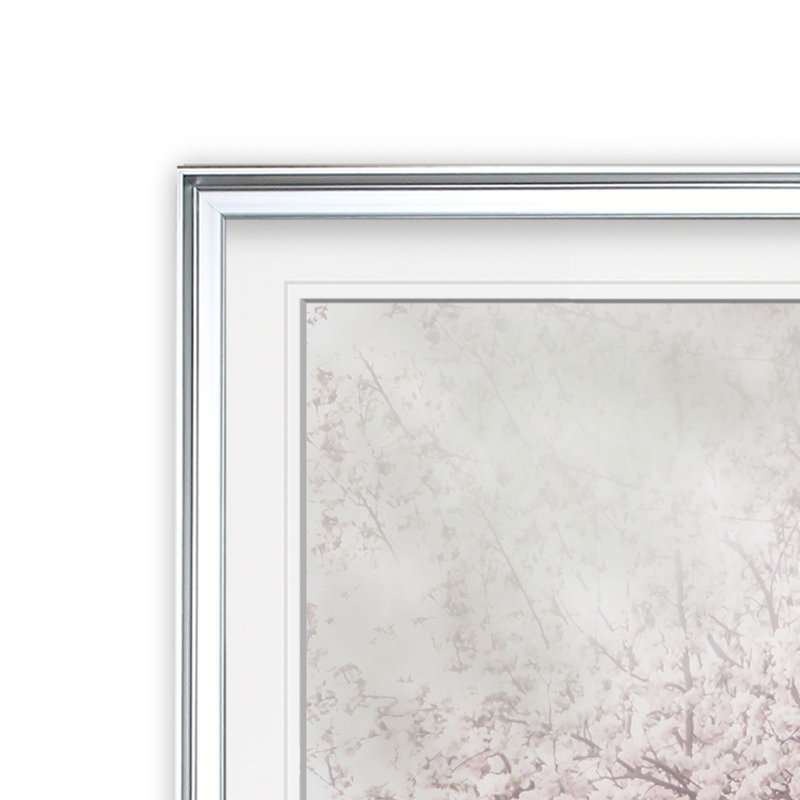 «Blossoms of Spring III», impression, H 17,5 po x l 17,5 po x P 1,5 po, Cadre argenté