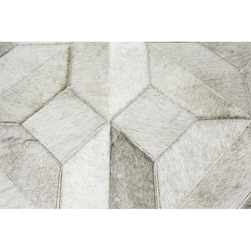 Tapis géométrique en peau de vache Ruvi, Rectangle: 4 pi x 6 pi