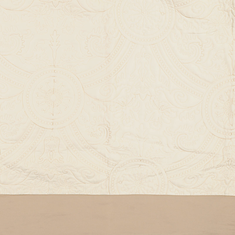 Ivory Full Medallion Quilted Bedspread Set