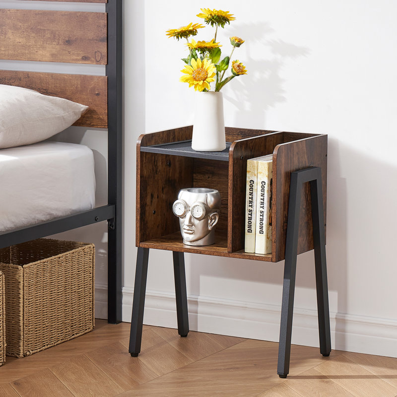 Kempst 18'' W Metal Nightstand, Individual