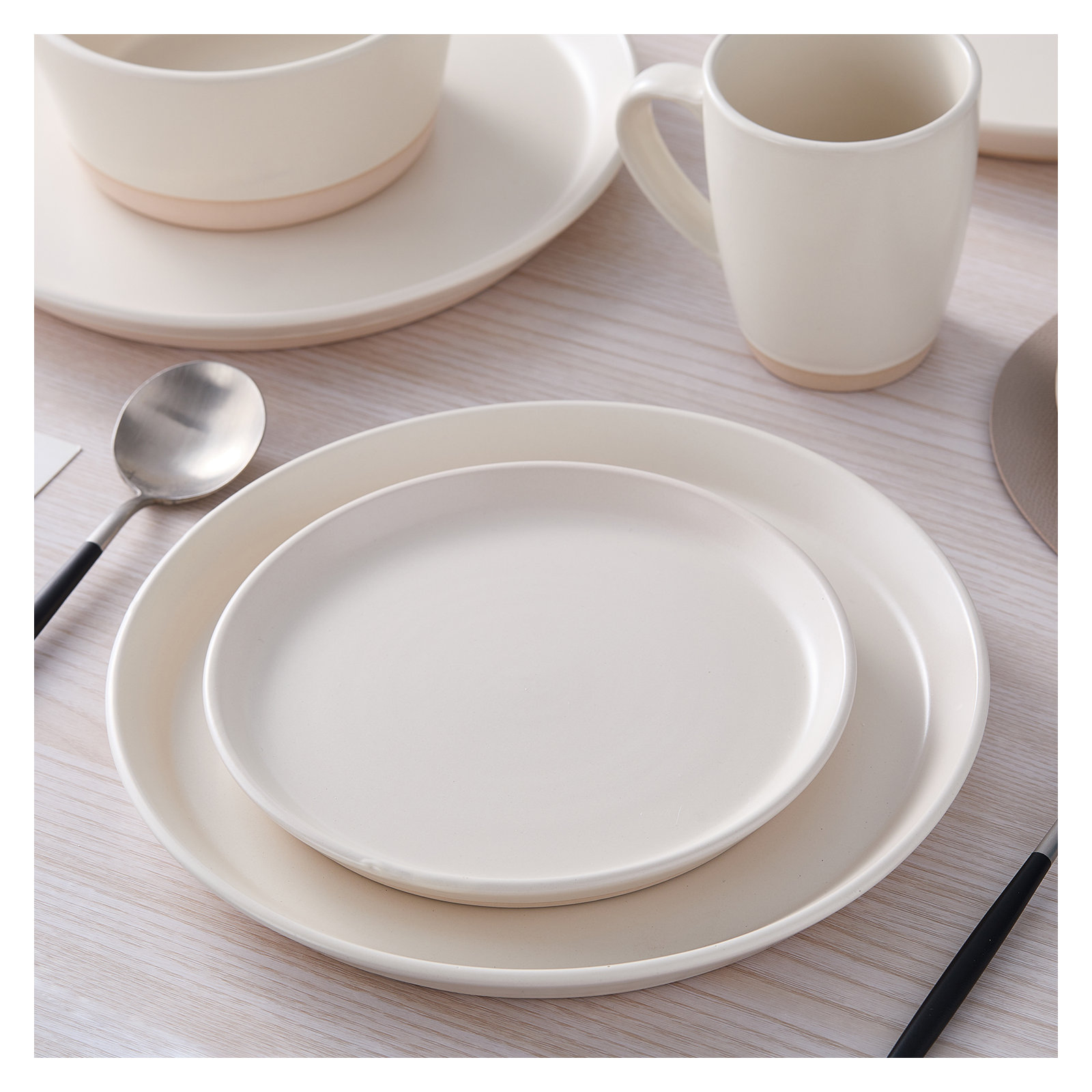 Stone Lain Jules 16-Piece Dinnerware Set Stoneware, White