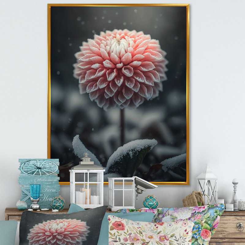 «A Blooming Pink Dahlia Flower in Winter III», impression sur toile, H 32 po x l 24 po x P 1 po, Toile avec cadre flottant or
