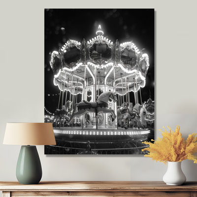 Carrousel monochromes d'été tournoyant Splendor