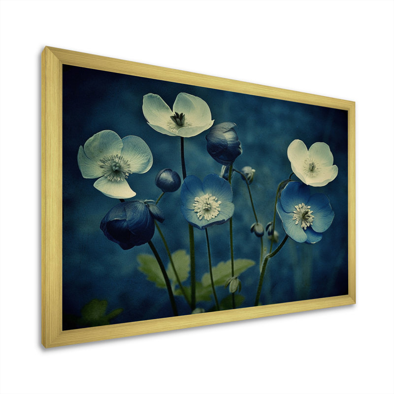«Blossoming Buttercup Flowers» - impression rétro, H 16 po x l 32 po x P 1 po, Cadre doré à une seule photo