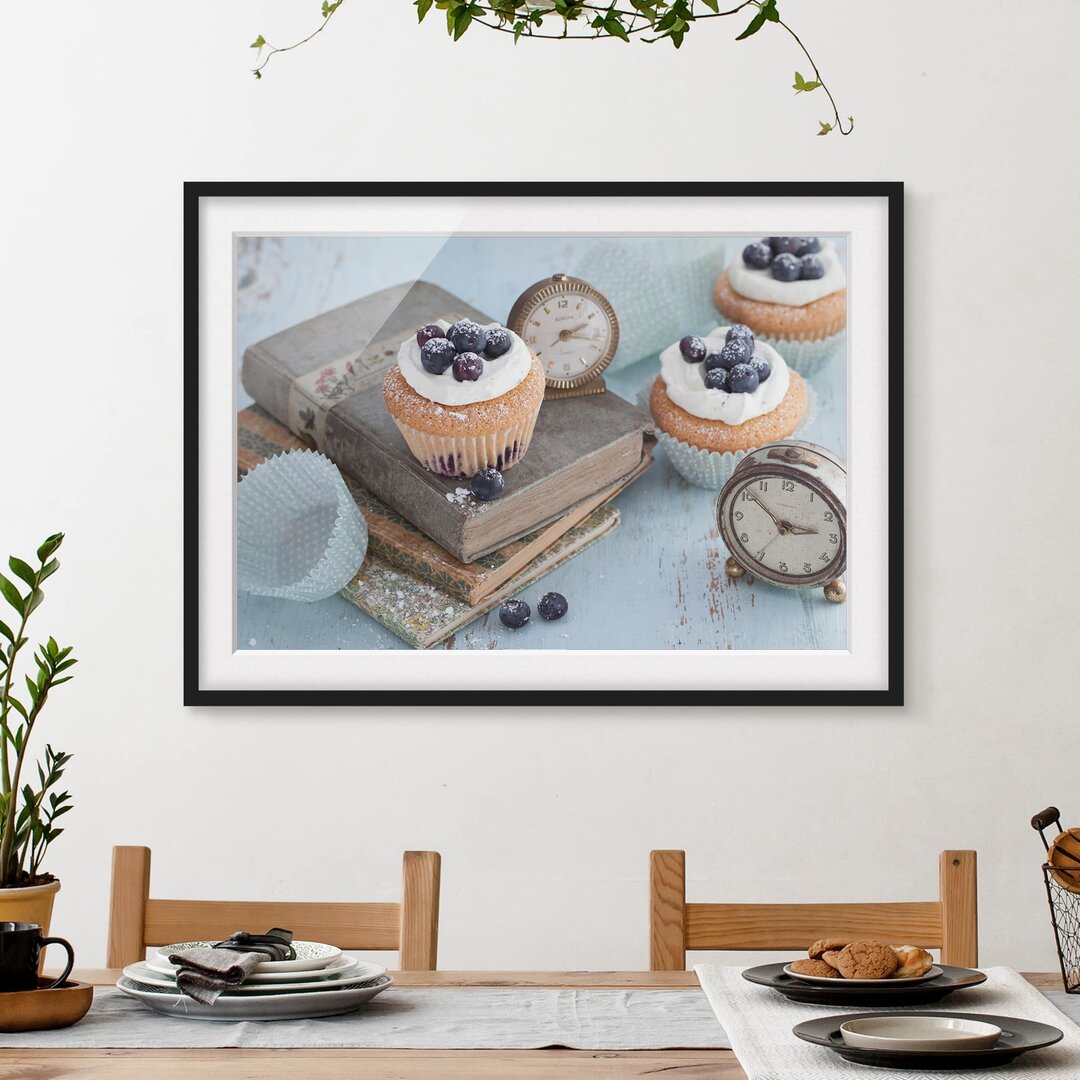 Gerahmtes Poster Vintage Cupcakes mit Alarm