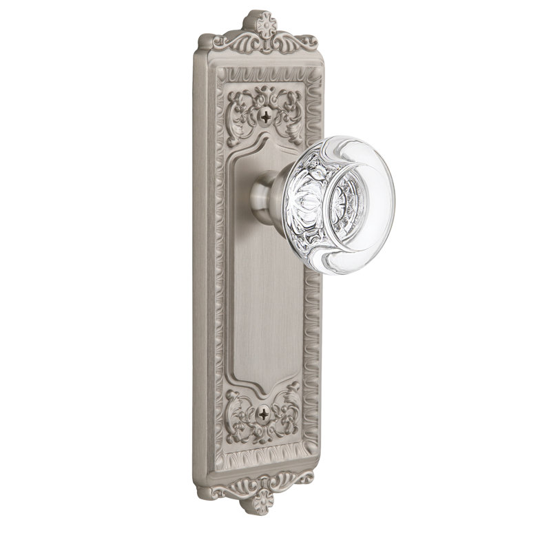 Grandeur Windsor plaque d'intimité avec bouton de porte en cristal Bordeaux, 2 3/4 po, Nickel satiné