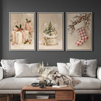 Art mural sur toile encadrée - Ensemble de 3 décorations de Noël en forme de boule à neige et de bas de Noël rétro - boîtes de 16 po x 24 po x 3 pièces, 24 po x 36 po x 3 pièces