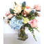 Arrangement mixte pivoines et hortensias dans un vase
